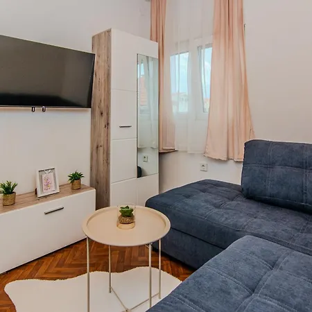 Apartment Pisacic